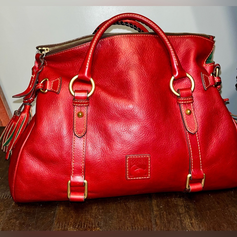 Bags wallets and more vintage luxury designer. Live sale. Like to be notified - Picture 4 of 17